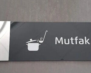 Mutfak kapi isimlik